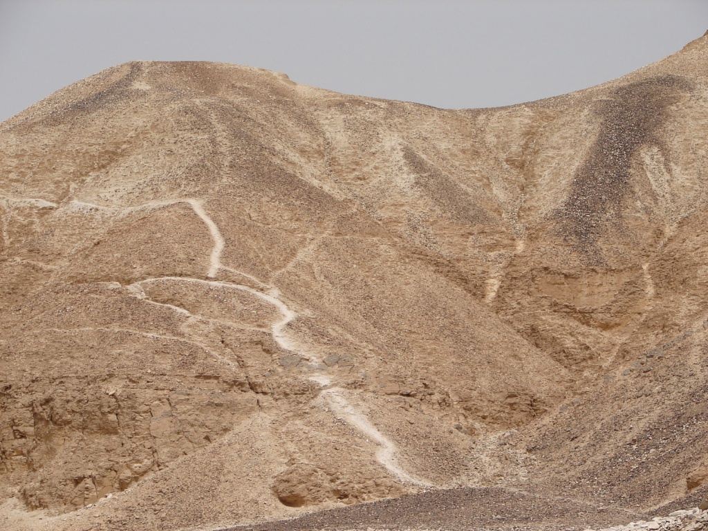 2008/03(March)/AroundTheWorld/Egypt/Valley of the Kings/1024x768_Interesting path.jpg